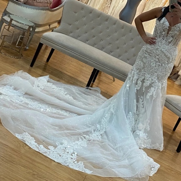 EUC Designer CALLA BLANCHE Wedding Dress - Picture 3 of 7